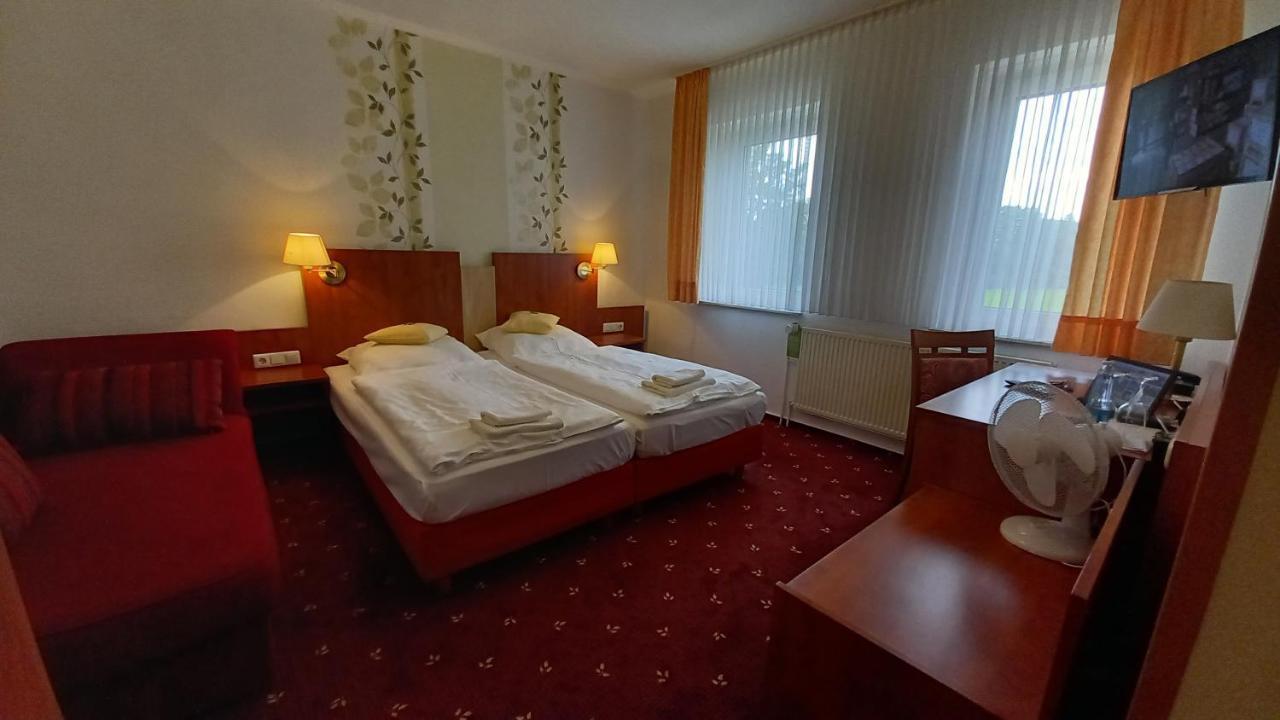 Kraeuterhotel & Restaurant Heidejaeger Mulmshorn Exteriér fotografie